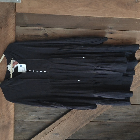 Charlie Paige tiered long sleeve  dress M New With Tags - Picture 1 of 4